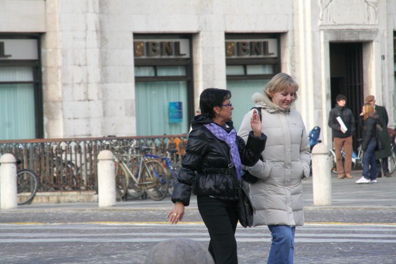 people056