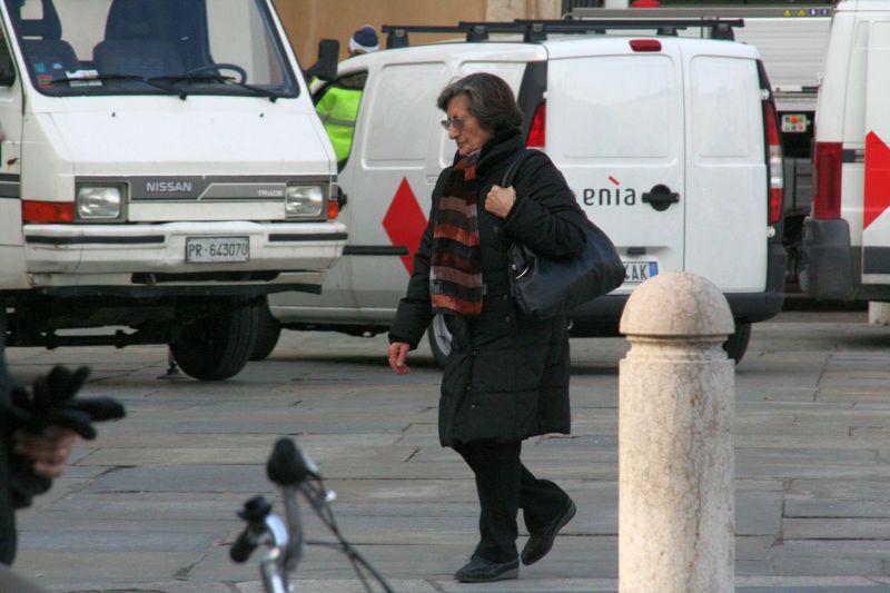 people059