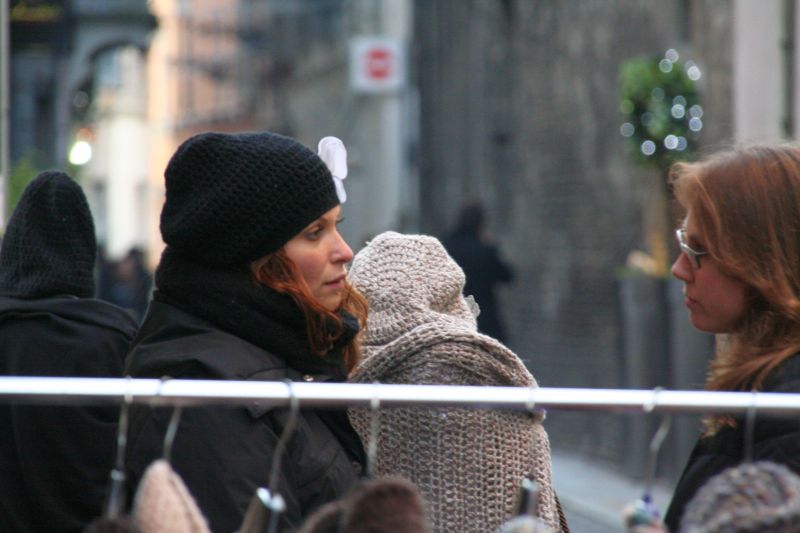 people037