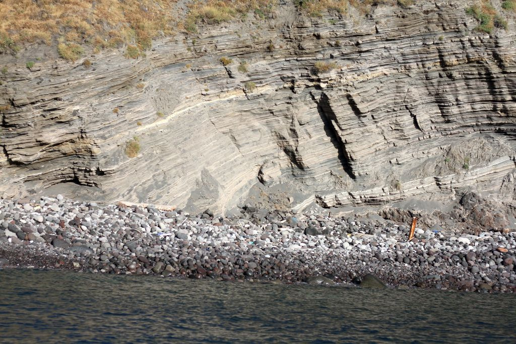 roccia-stratificata-img_0757
