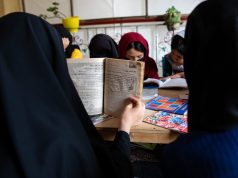 Via le donne dall’università. I talebani distruggono l’emancipazione un divieto alla volta