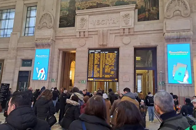 trenitalia-evitate-gli-spostamenti-in-treno